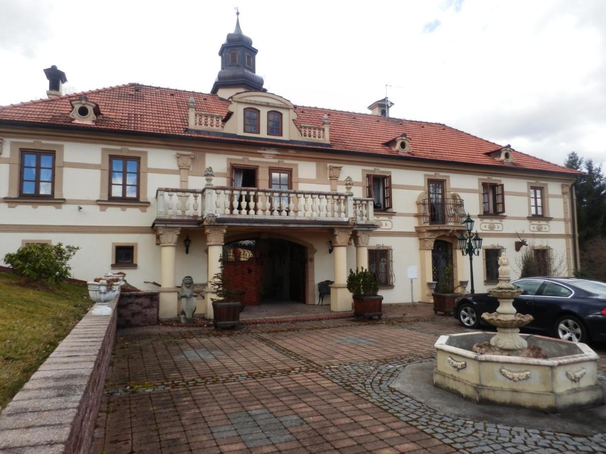 Zamecek Zdiky - Zamecky Apartman Bujanov Extérieur photo