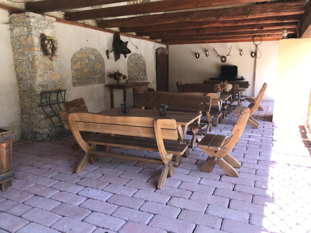 Zamecek Zdiky - Zamecky Apartman Bujanov Extérieur photo
